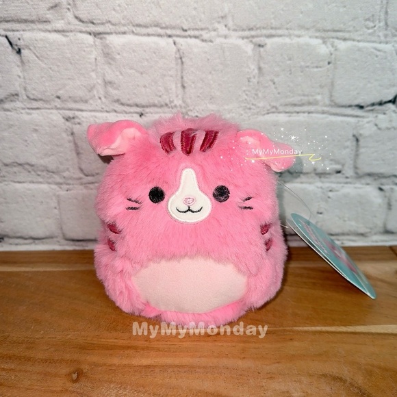 Squishmallows Other - Squishmallow Fuzz A Mallows 5" Geraldine